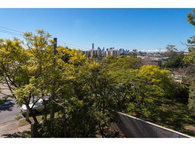 4 / 18 Augustus Street, Toowong