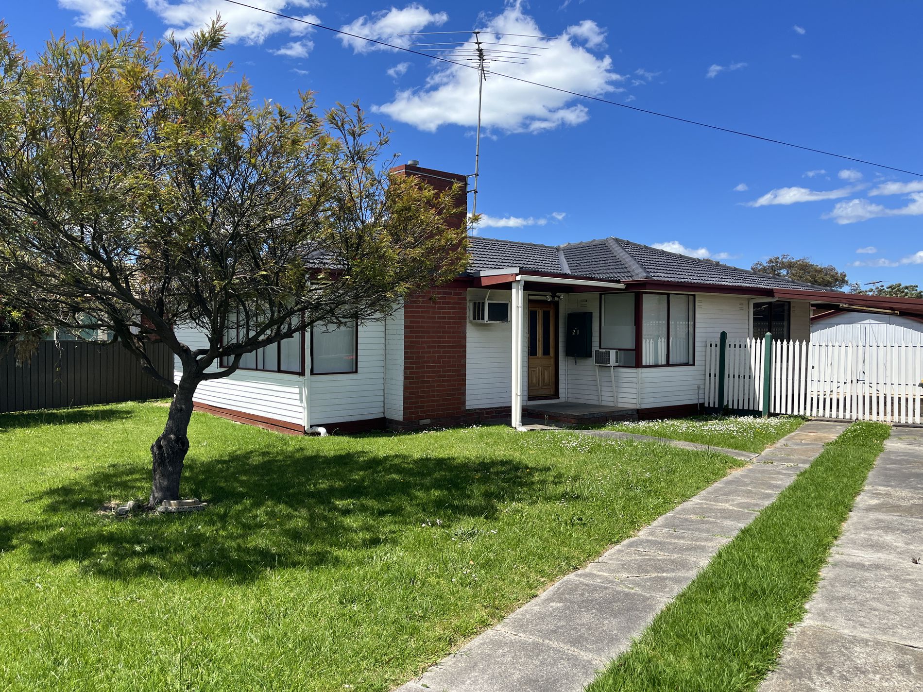 21 Carinya Avenue, Newcomb