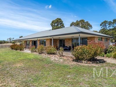 99 Bakers Road, Penna