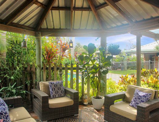 Fully Furnished 3 Bedroom Home with Tropical Pool image 12