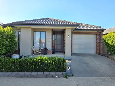 37 Anniversary Avenue, Wyndham Vale