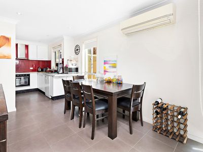 2 / 27a Hennesy Street, Flinders