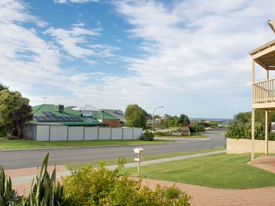 8 Foreshore Vista, Yanchep
