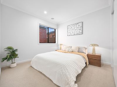 24 Uxbridge Street, Werribee