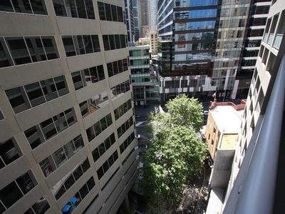 907 / 2-8 Cunningham Street, Haymarket