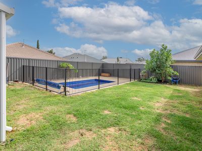 8 Tourmaline Boulevard, Byford