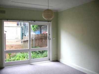 2 / 11 Bourke Street, Wollongong