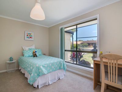 54 Narooma Drive, Ocean Shores