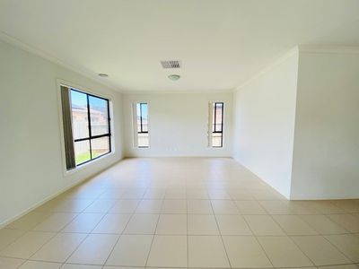 10 Partridge Way, Point Cook