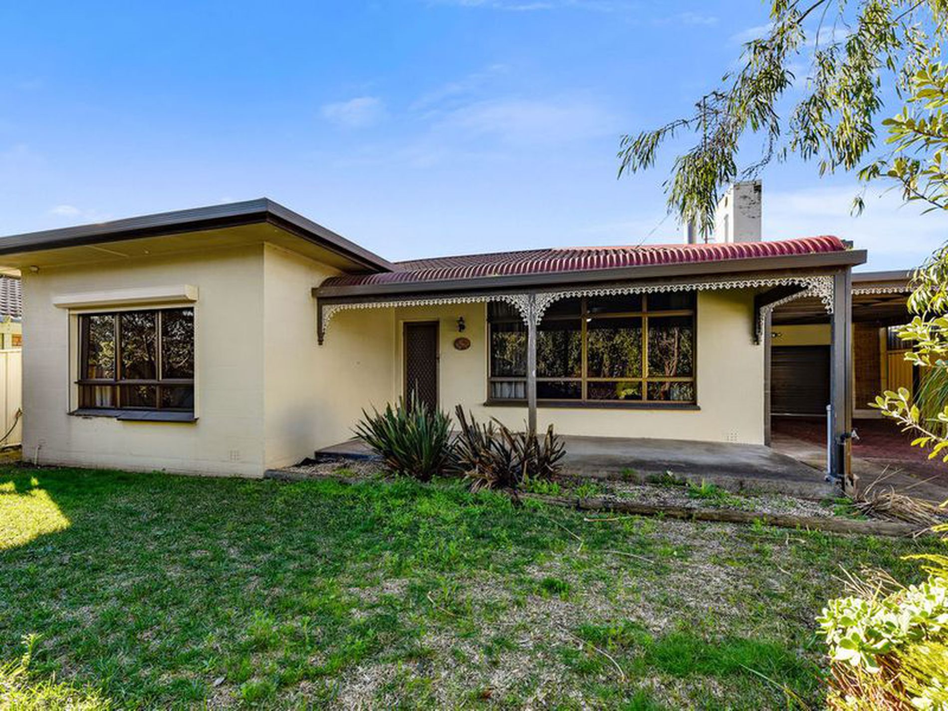 25 English Drive, Millicent