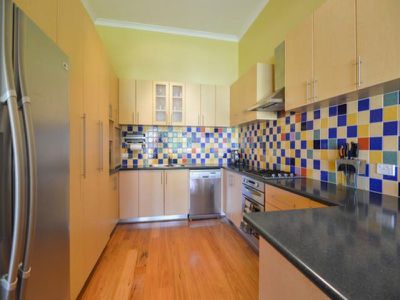 15 Bourke Street, Piccadilly