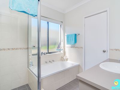 192 Lagoon Drive, Yanchep