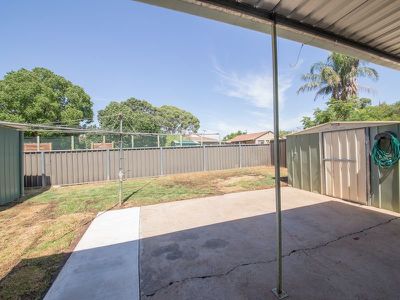 8 Newcombe Court, Dubbo