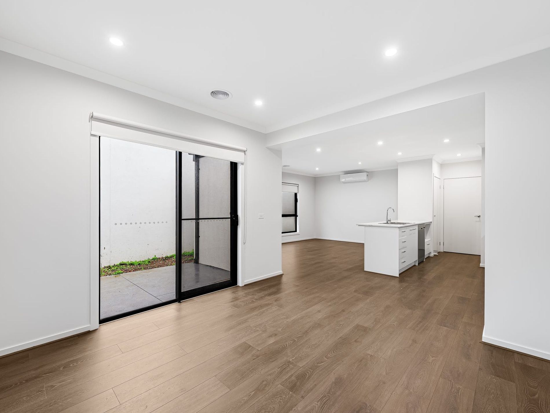 28 Spector Walk, Werribee