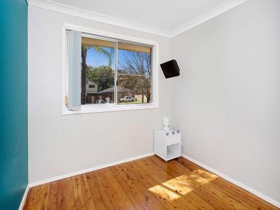 42 Devonshire Crescent, Oak Flats