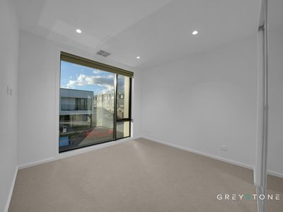 5 Society Circuit, Aintree