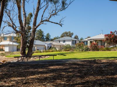 9 Kupu Gate, Success