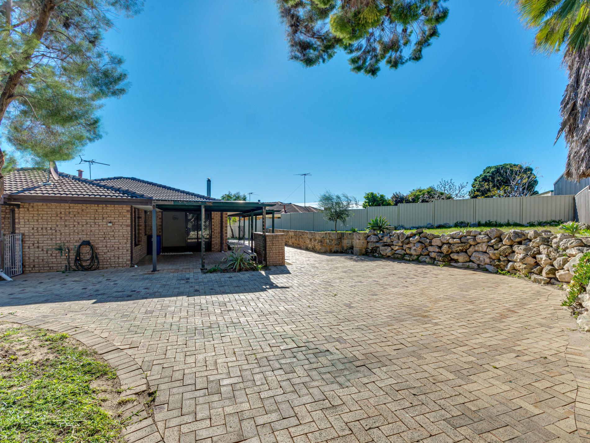 1 Newquay Close, Yanchep