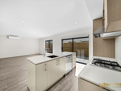 29 Illustration Avenue, Mambourin