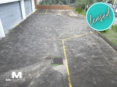Garage & Yard / 48 Garema Circuit, Kingsgrove