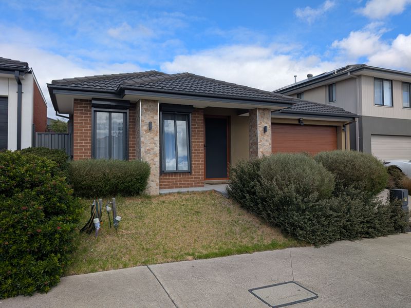 18 Treeton Drive, Wollert