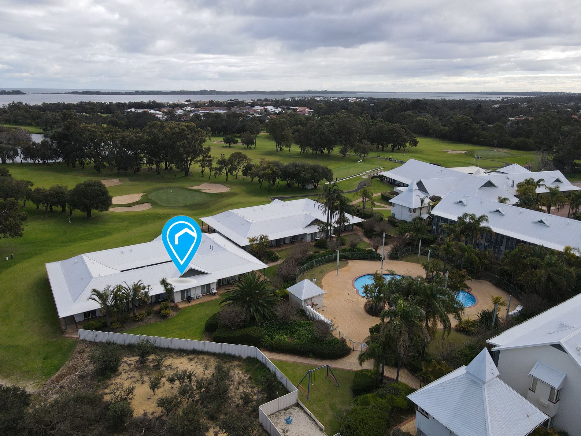15 / 105 Old Coast Road, Pelican Point