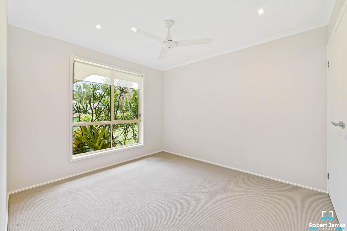 27 Tinaroo Place, Tewantin