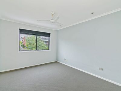 4 / 4 Amie Street, Springwood