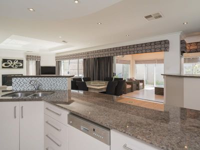 50 Maldives Drive, Hillarys