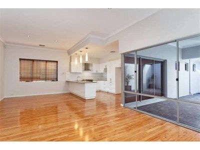 37 Bellairs Rd, Kardinya