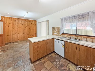 2 Mintern Crescent, Horsham