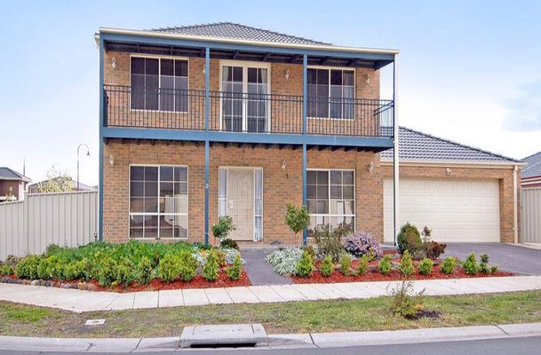 2 Roanoke Green, Craigieburn
