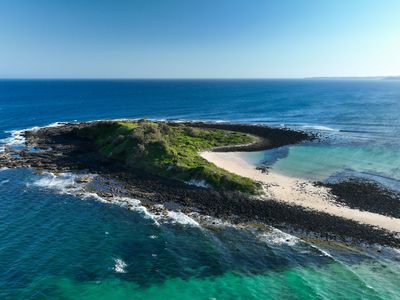 46 Sunset Strip, Manyana