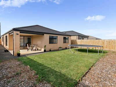 2 Pigdon Street, Weir Views