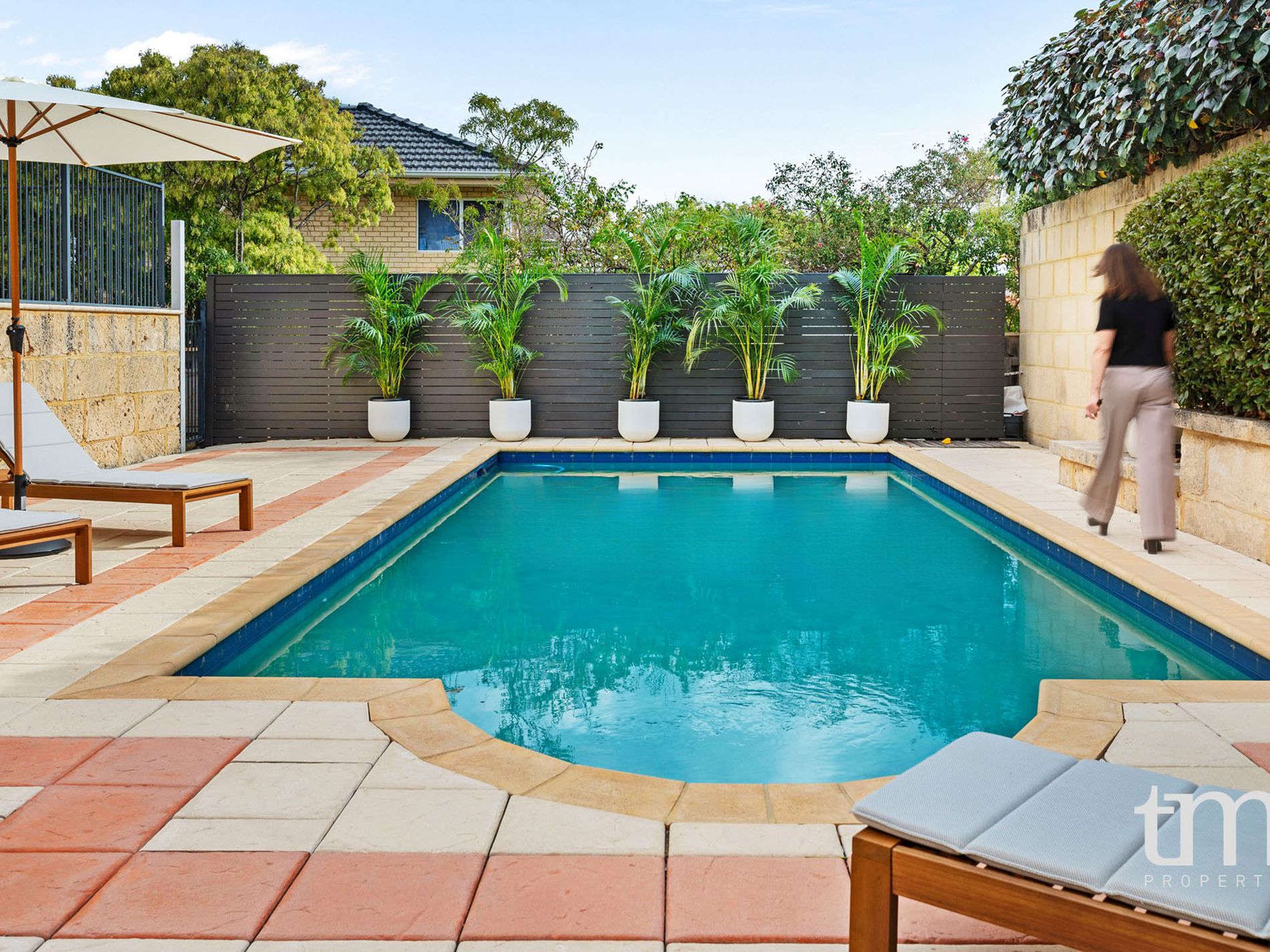 1 Grove End Ridge, Mount Claremont