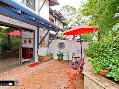 2 / 135 Carr Street, West Perth