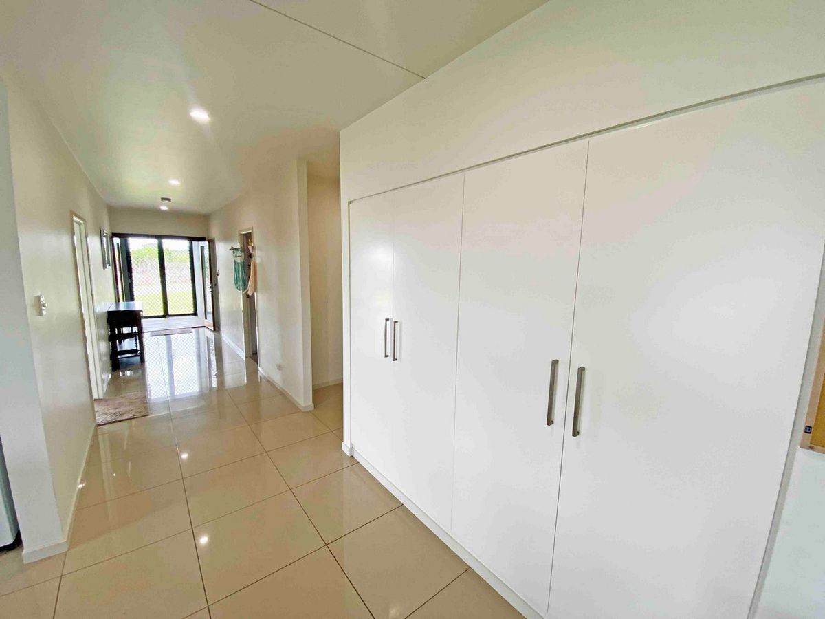 30 Gargan Lane, Atherton