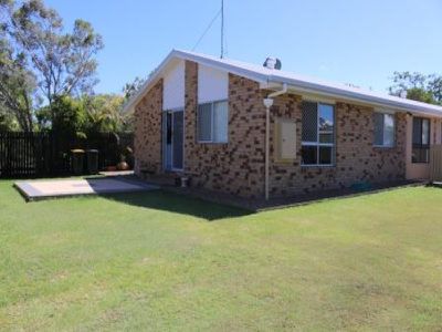 1 / 12 Bayrise Drive, Urangan