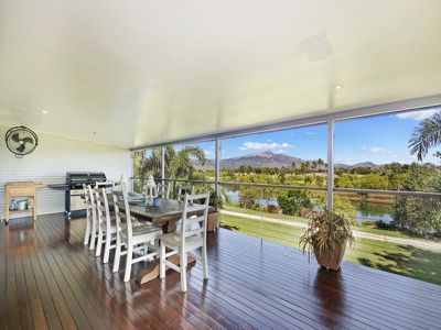 16 Riverwood Drive, Idalia