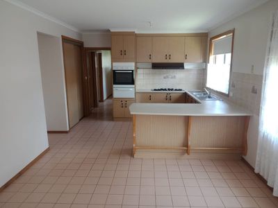 18 Burleigh Drive, Grovedale