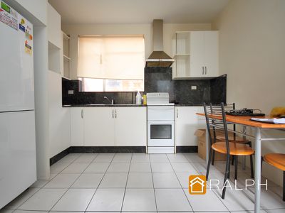 2 / 9 Fairmount Street, Lakemba