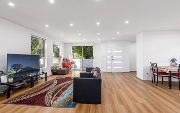 1 / 6 North Parade, Campsie