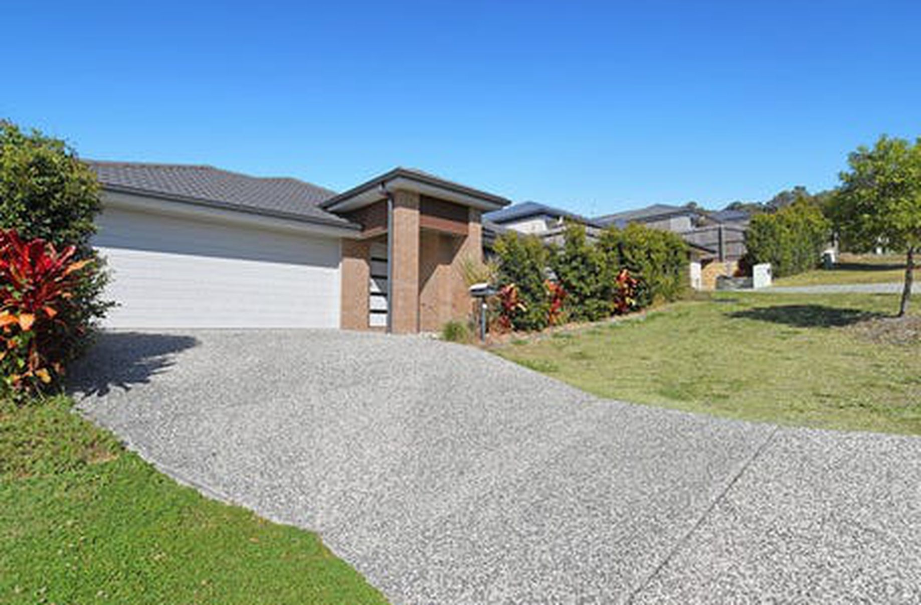 77 Arrowsmith Crescent, Ormeau Hills Oxbridge Global Real Estate