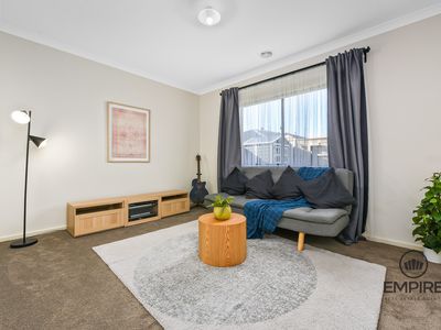 8 Pontiac Road, Cranbourne East
