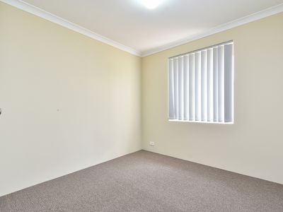 5 / 10 Siderno Rise, Hocking