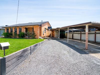 1A WARSAW CRESCENT, Wodonga