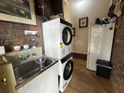 146 Scotts Lane, Runnymede