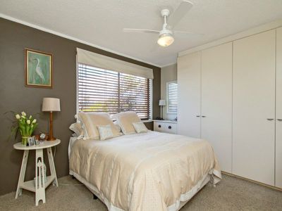 6  250 Marine Parade, Labrador