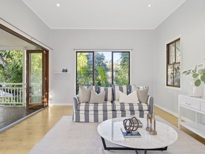 147 Glebe Road, Silkstone