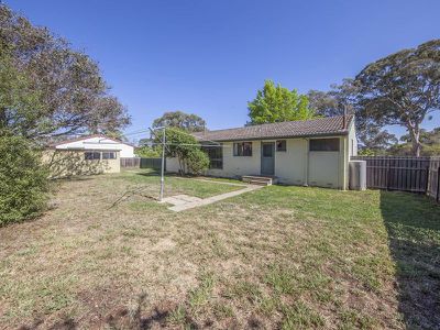 8 Hardey Place, Stirling
